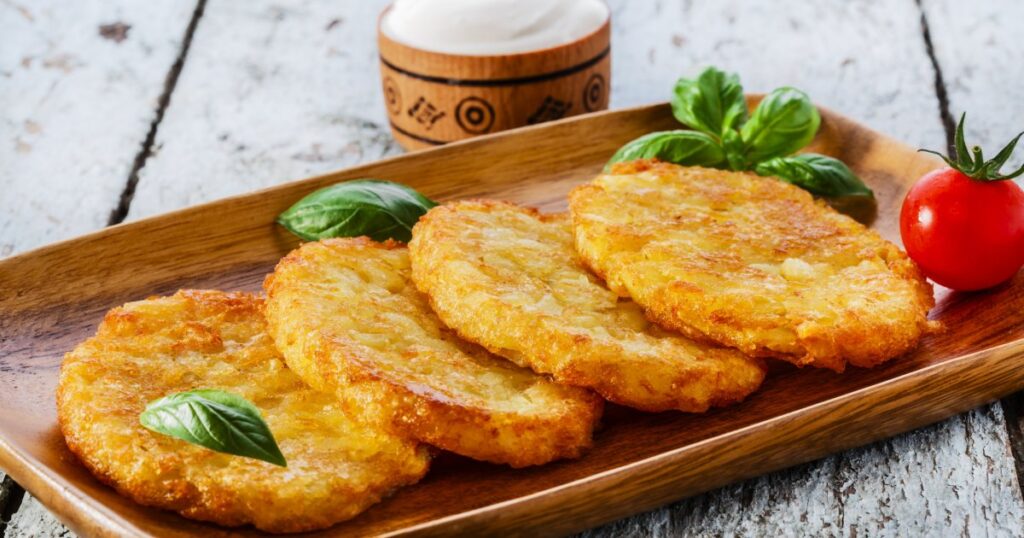 Frittelle di patate croccanti al forno, pronte in 10 min, più leggere delle patatine fritte